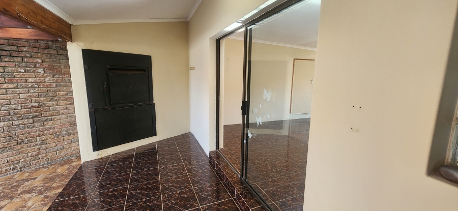 5 Bedroom Property for Sale in Dana Bay Western Cape